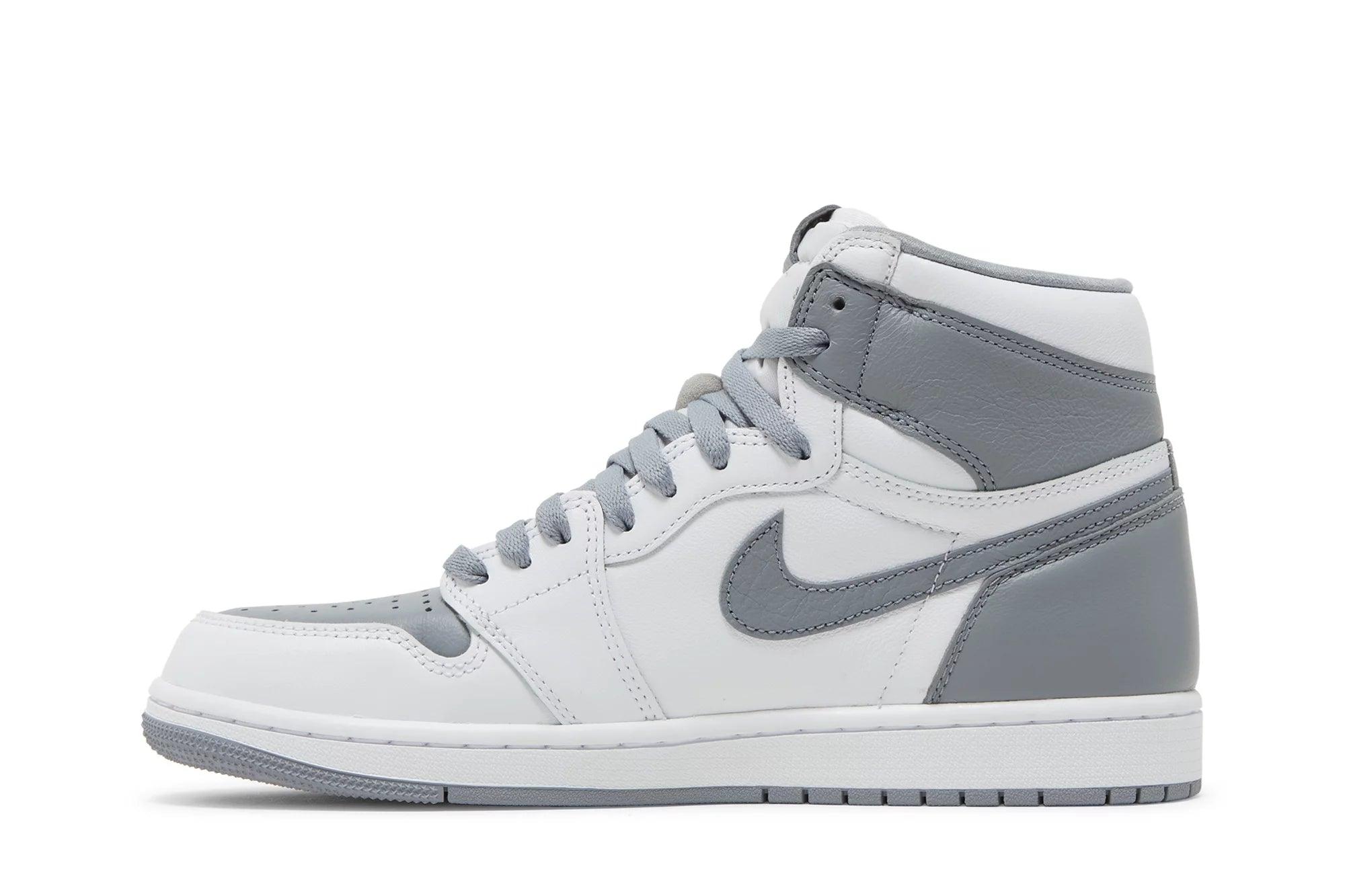 Tênis Air Jordan 1 High OG Stealth Cinza - Imagem 2