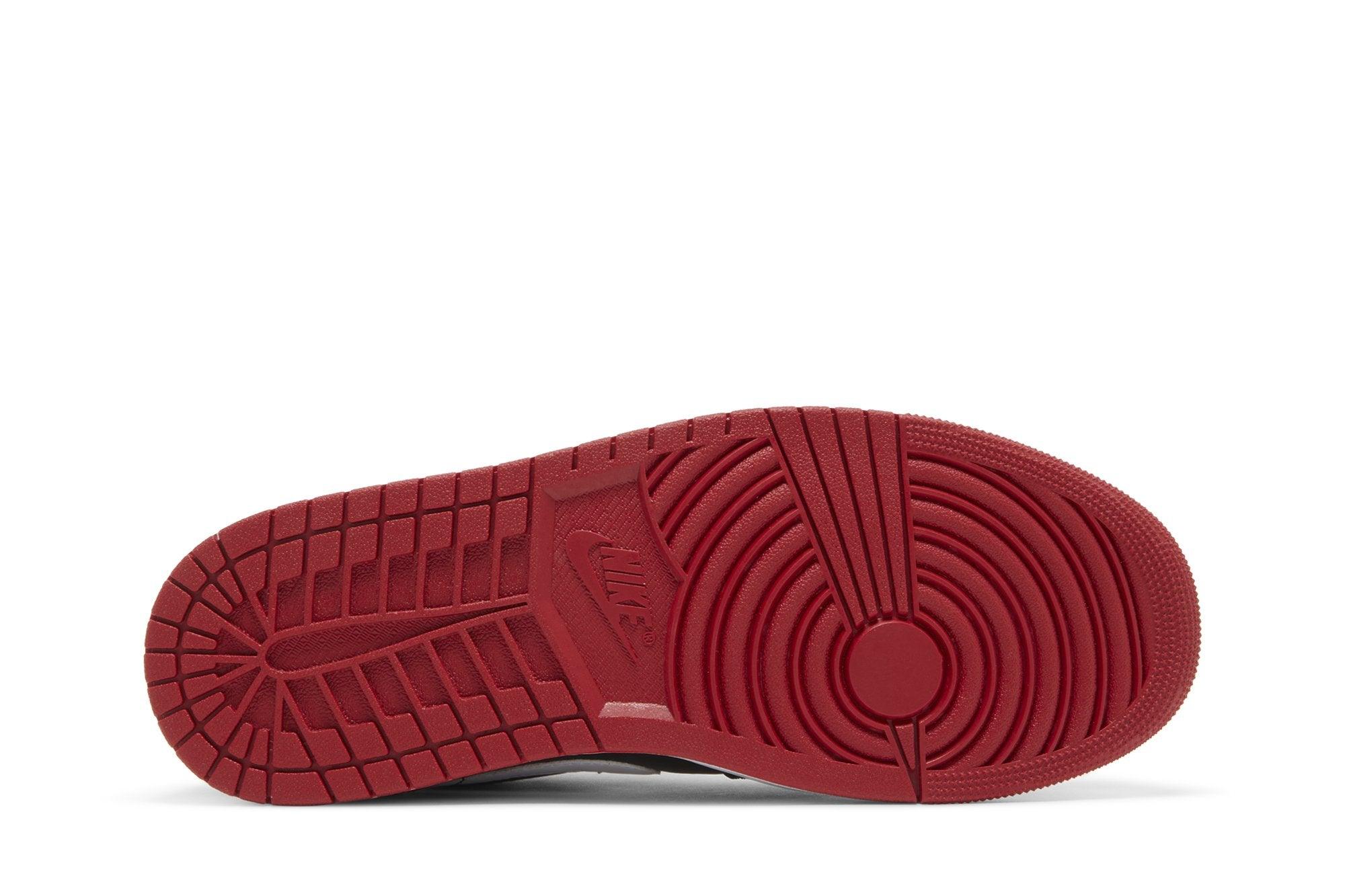 Tênis Air Jordan 1 Low Alternate Bred Toe Vermelho