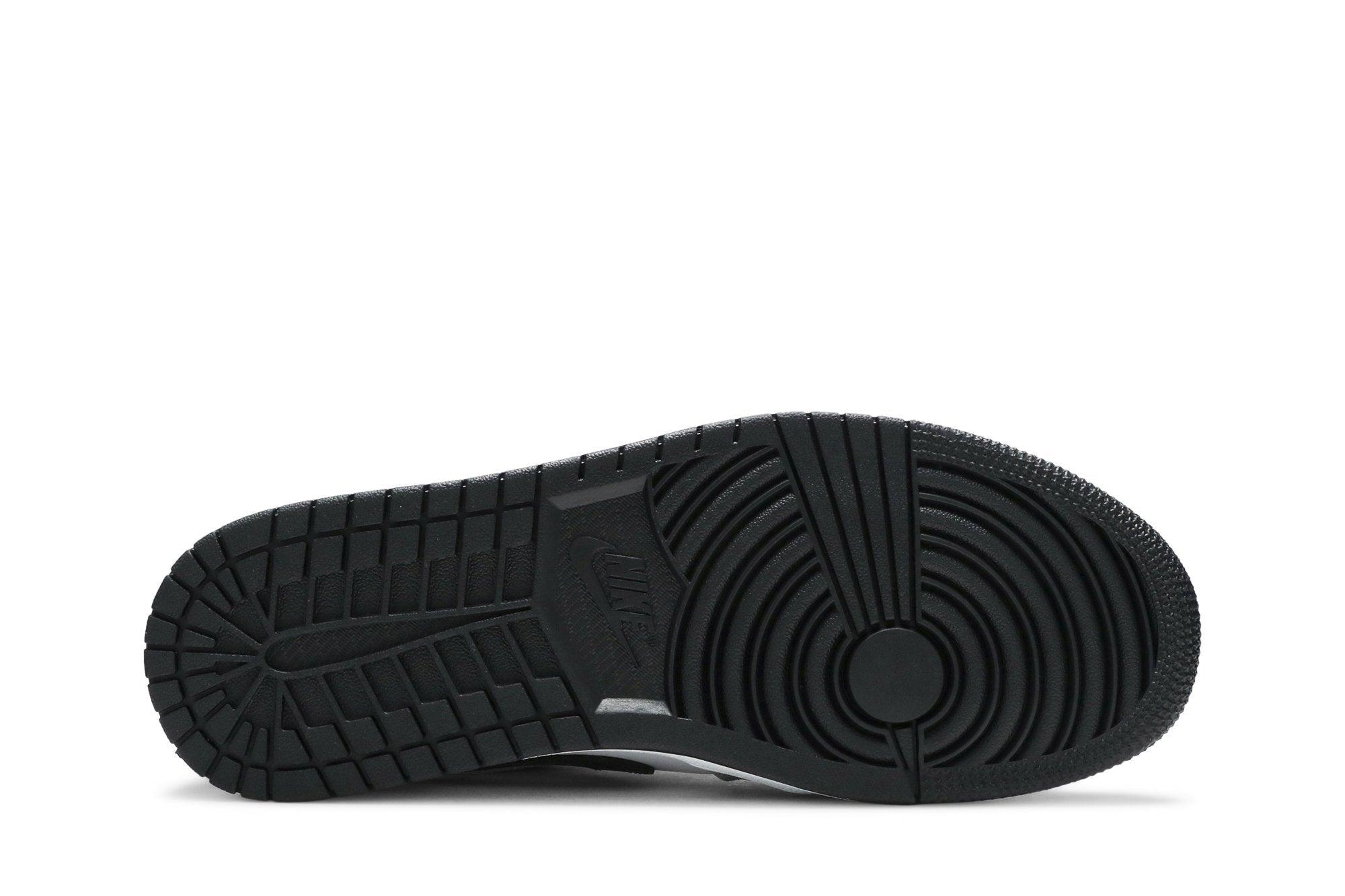 Tênis Air Jordan 1 Low Light Smoke Grey Cinza - Vista Traseira