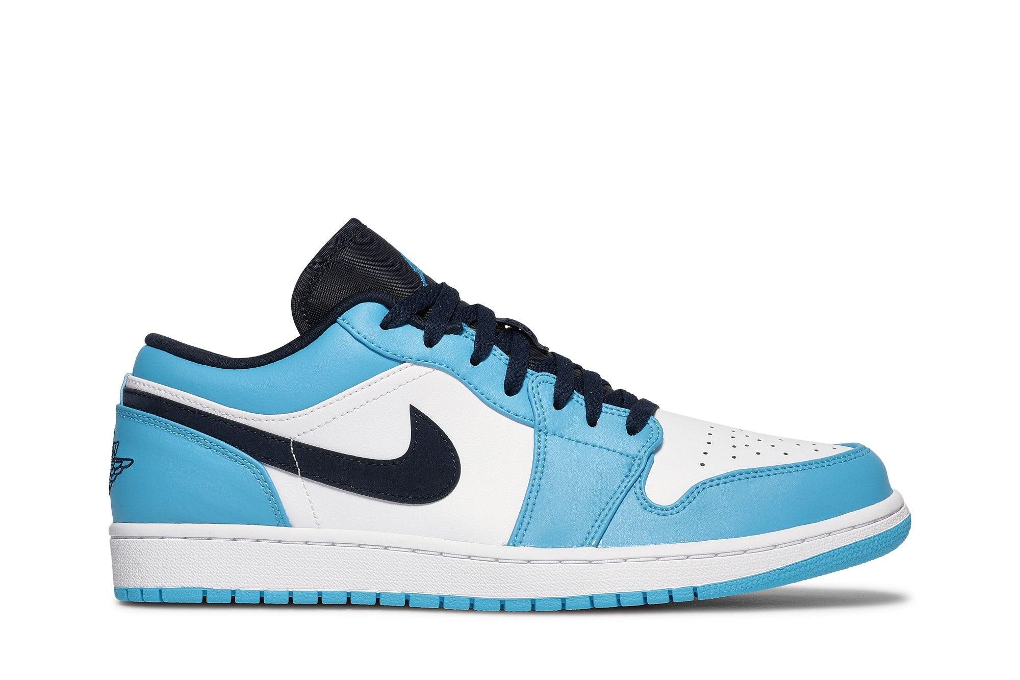 Tênis Air Jordan 1 Low UNC 2021 Cinza - Vista lateral