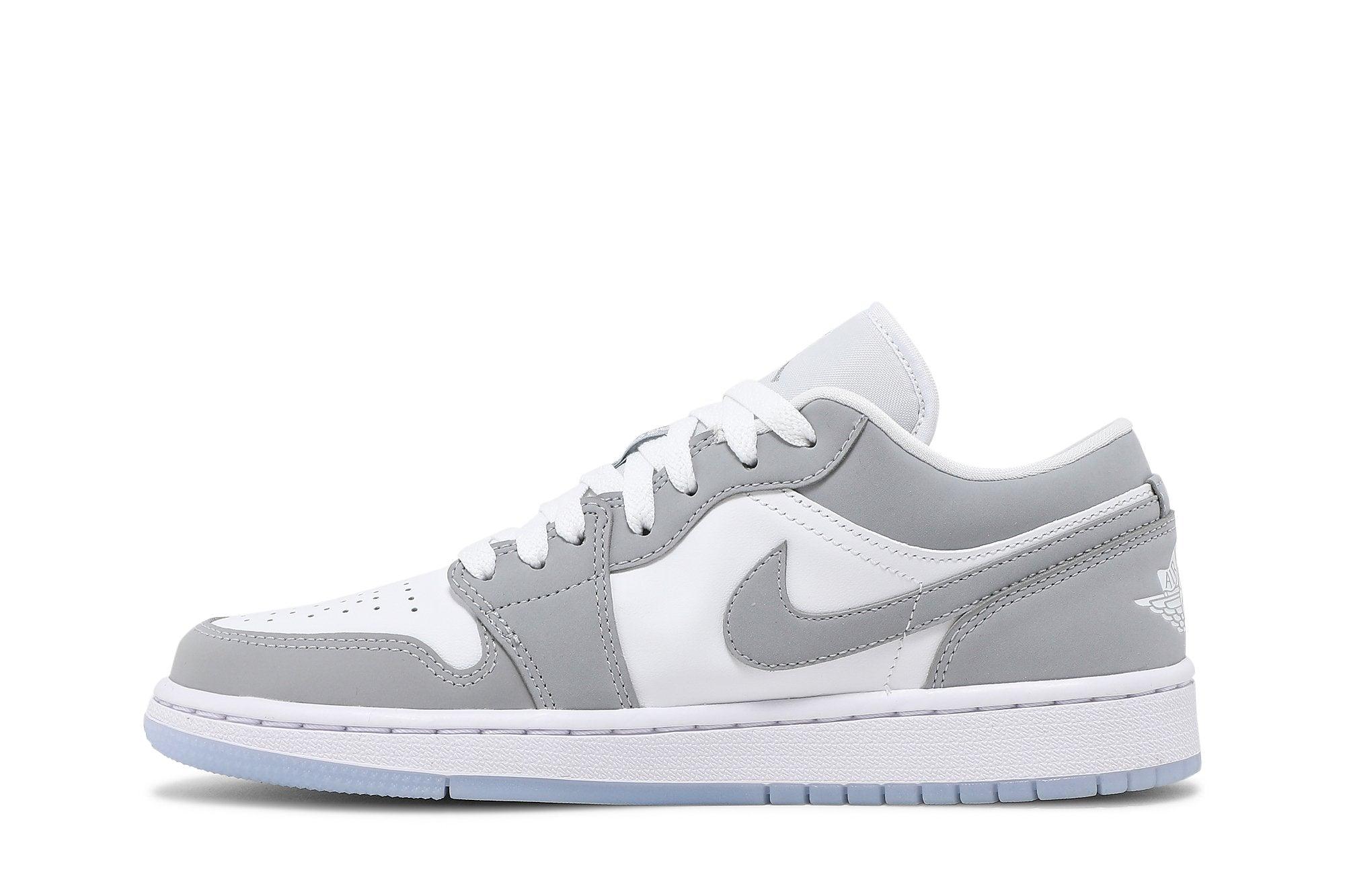Tênis Air Jordan 1 Low Wolf Grey Cinza - Vista Frontal