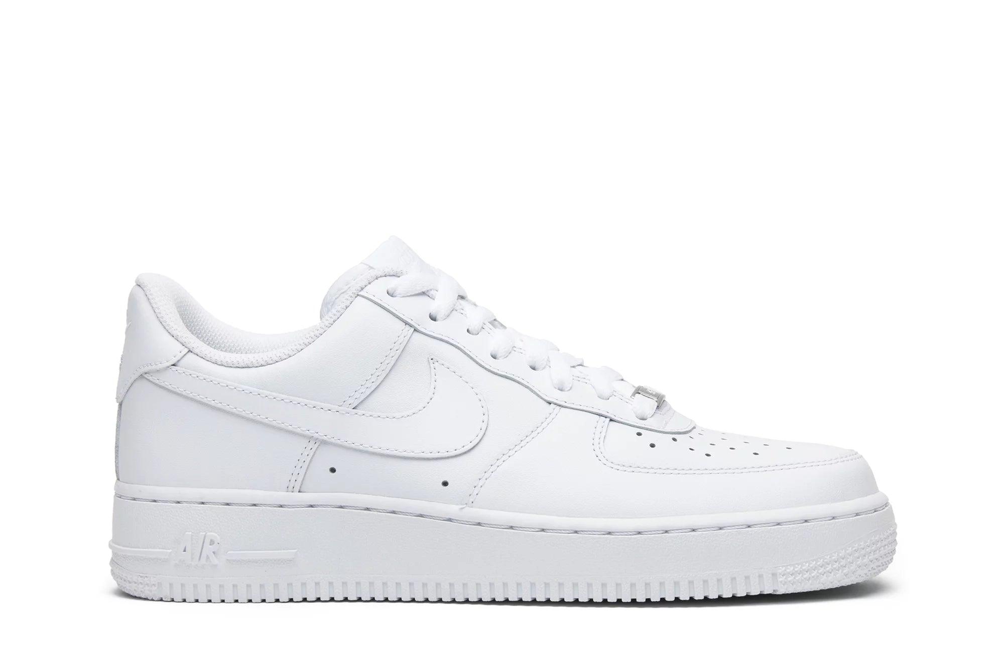 Tênis Nike Air Force 1 '07 'White' Branco - Vista Lateral