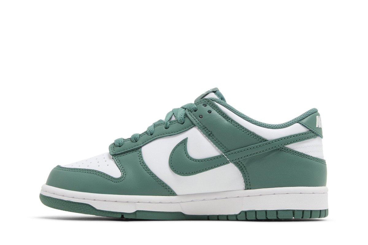Tênis Nike Dunk Low Bicoastal Verde - Combina com movimento