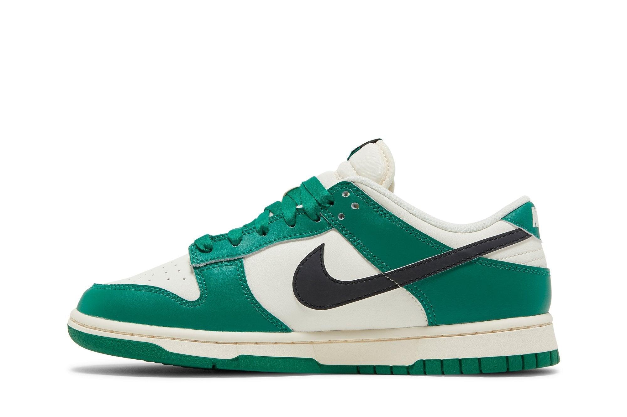 Tênis Nike Dunk Low SE Lottery Verde - Vista Superior