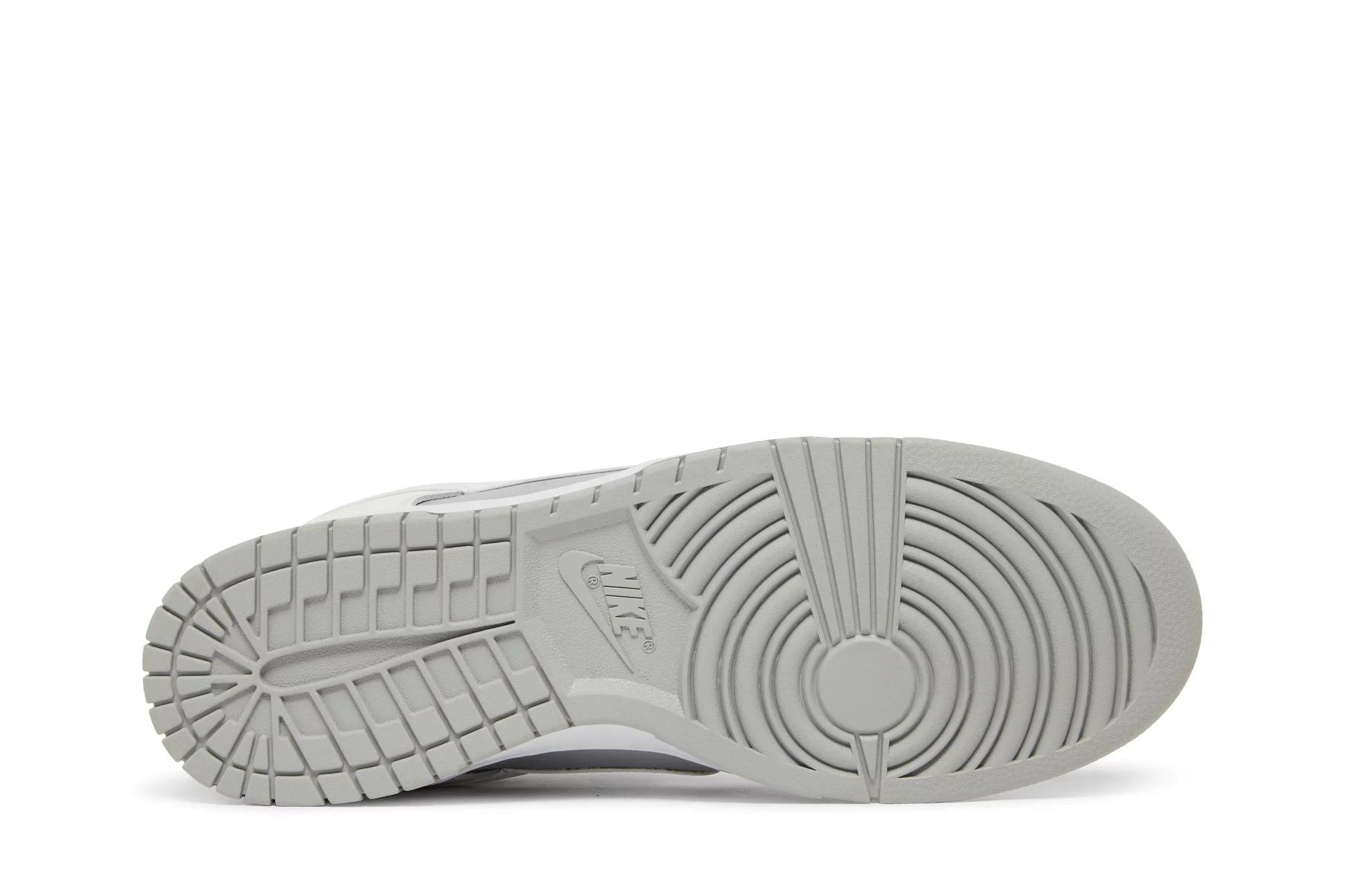Tênis Nike Dunk Low White Neutral Grey Cinza - Vista traseira