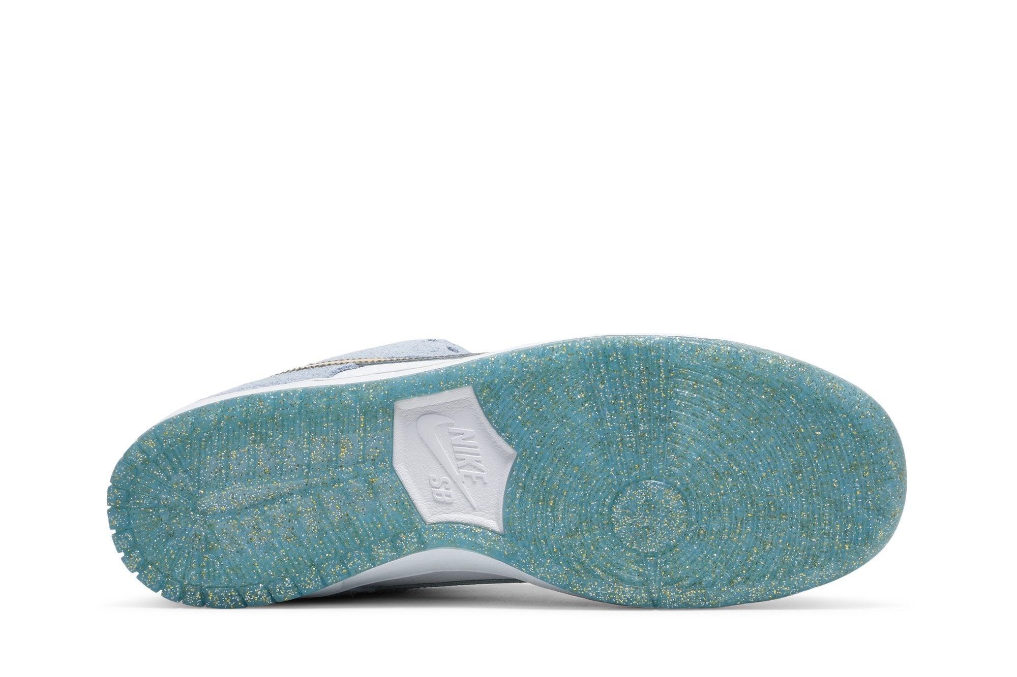 Tênis Sean Cliver x Dunk Low SB Holiday Special Azul - Imagem 3